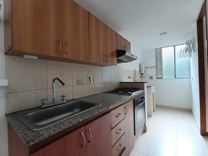 Apartamento de 3 alcobas en arriendo en El Poblado, Medellín, 89 m² · foto 12 de 16