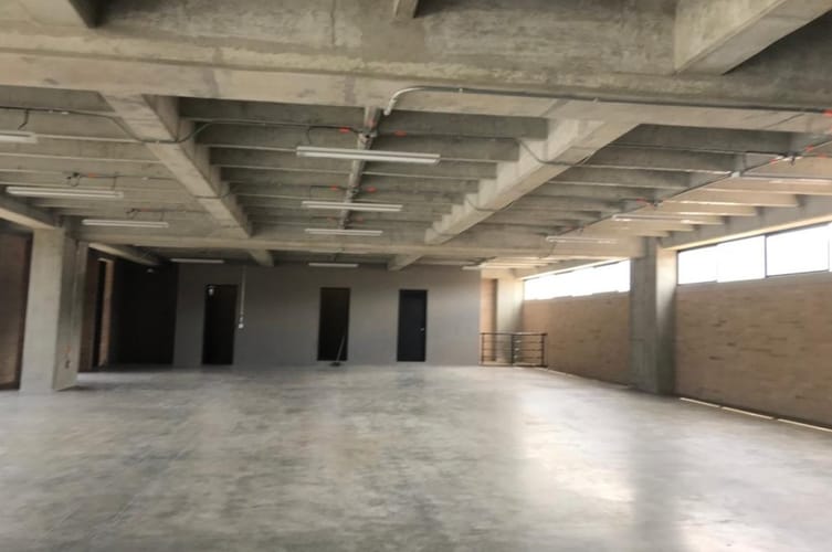 Bodega en arriendo en Zona Industrial No. 1, Itagüí, 2400 m² · foto 12 de 12