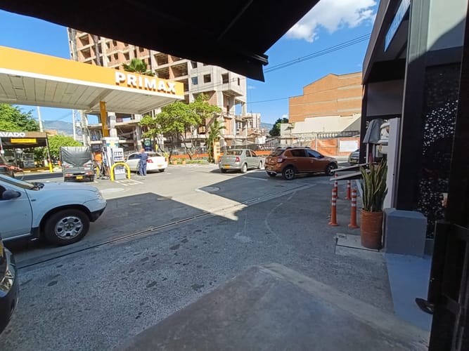 Local en arriendo en Laureles, Medellín, 19 m² · foto 5 de 10