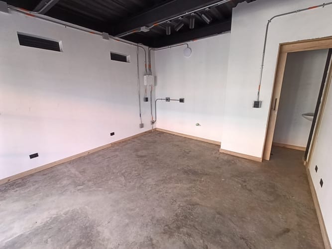 Local en arriendo en Laureles, Medellín, 19 m² · foto 8 de 10