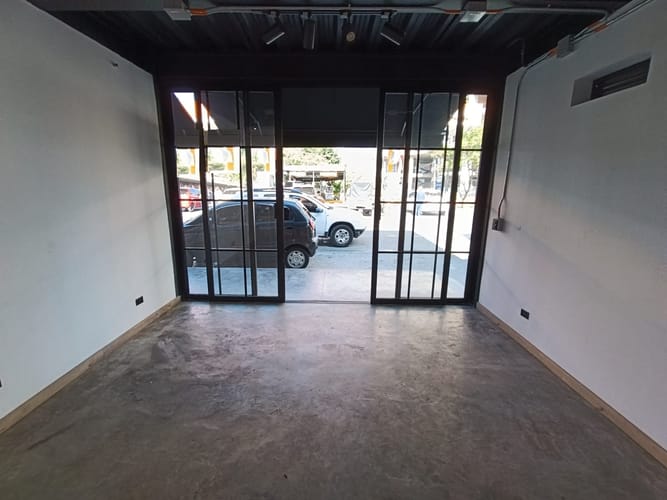 Local en arriendo en Laureles, Medellín, 19 m² · foto 9 de 10