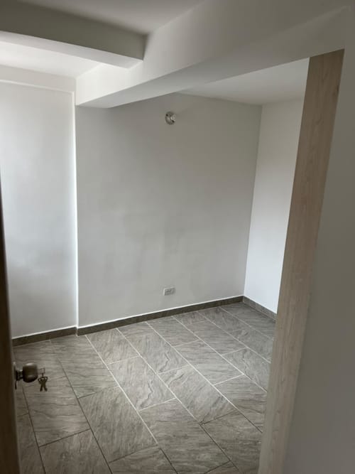 Apartamento de 2 alcobas en arriendo en Cristobal, Medellín, 39 m² · foto 4 de 8