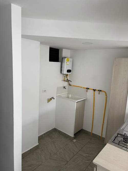 Apartamento de 2 alcobas en arriendo en Cristobal, Medellín, 39 m² · foto 5 de 8