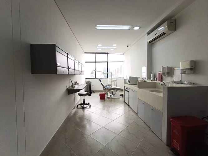 Consultorio en arriendo en El Poblado, Medellín, 45 m² · foto 4 de 13