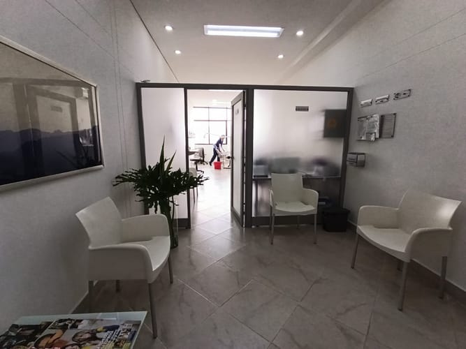 Consultorio en arriendo en El Poblado, Medellín, 45 m² · foto 11 de 13