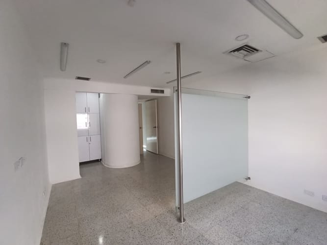 Consultorio en arriendo en El Poblado, Medellín, 30 m² · foto 9 de 13