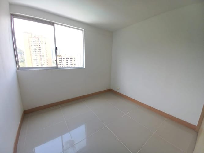 Apartamento de 3 alcobas en arriendo en San Remo, Sabaneta, 85 m² · foto 7 de 12