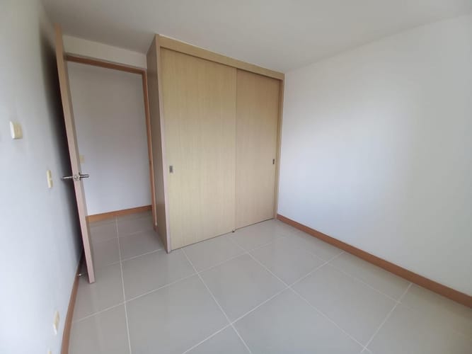 Apartamento de 3 alcobas en arriendo en San Remo, Sabaneta, 85 m² · foto 3 de 12