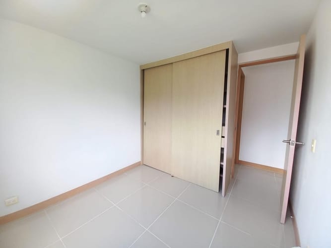 Apartamento de 3 alcobas en arriendo en San Remo, Sabaneta, 85 m² · foto 4 de 12