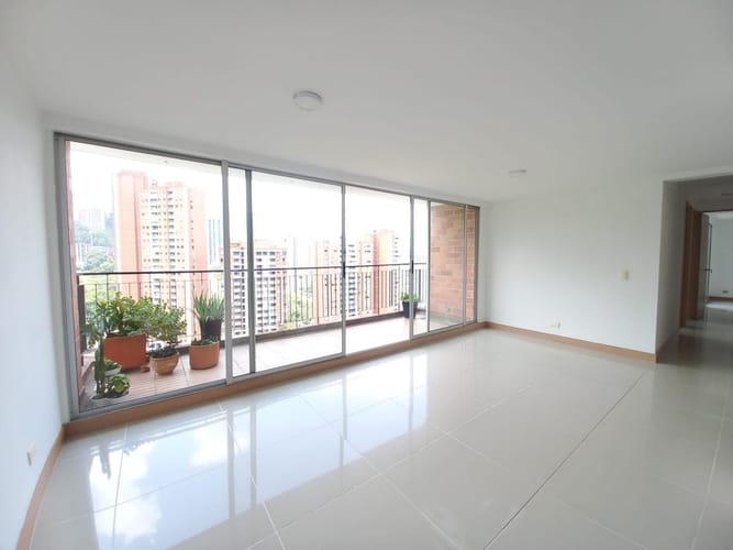 Apartamento de 3 alcobas en arriendo en San Remo, Sabaneta, 85 m² · foto 11 de 12
