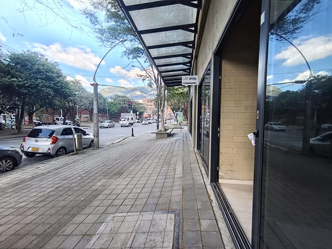 Local en arriendo en Cristo Rey, Medellín, 40 m² · foto 4 de 11