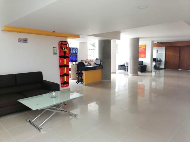 Apartamento de 2 alcobas en venta en Cedritos, Bogotá, 71 m² · foto 2 de 12