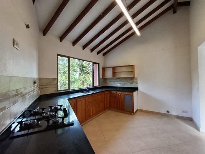 Casa de 4 alcobas en arriendo en Loma Del Escobero, Envigado · foto 12 de 20