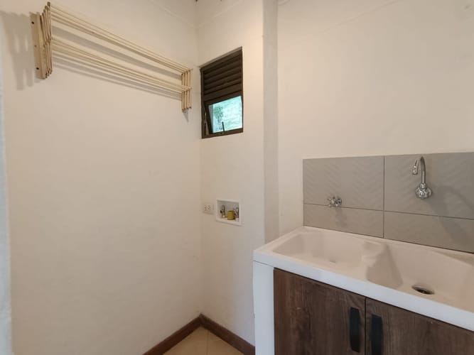 Casa de 4 alcobas en arriendo en Loma Del Escobero, Envigado · foto 13 de 20