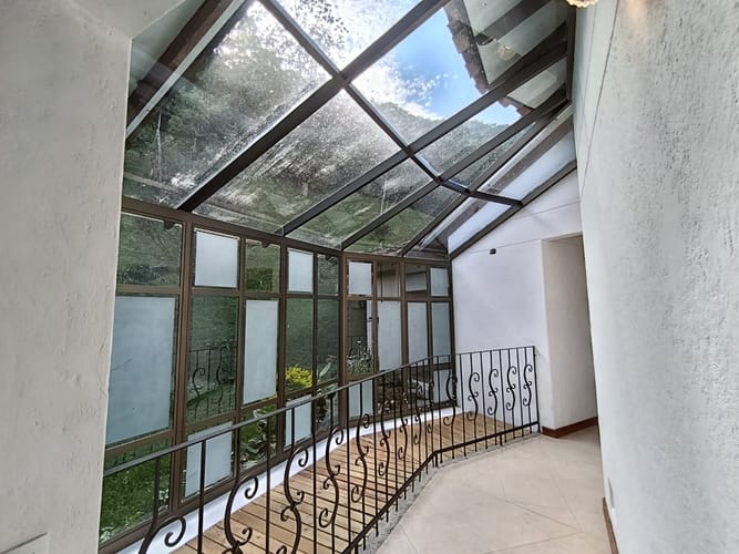 Casa de 4 alcobas en arriendo en Loma Del Escobero, Envigado · foto 15 de 20
