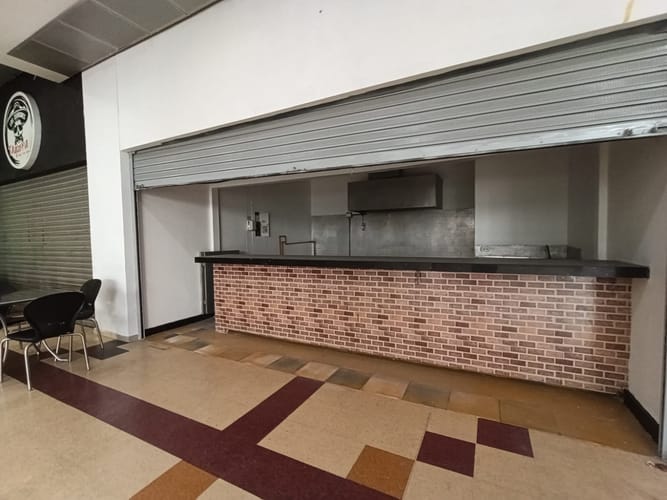 Local en arriendo en Guayaquil, Medellín, 25 m² · foto 2 de 15