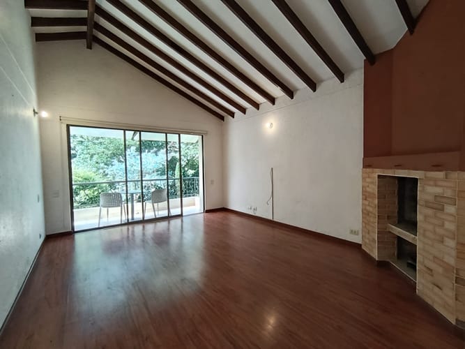Casa de 4 alcobas en arriendo en Loma Del Escobero, Envigado · foto 20 de 20
