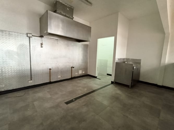 Local en arriendo en Guayaquil, Medellín, 25 m² · foto 4 de 15