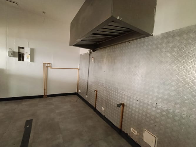 Local en arriendo en Guayaquil, Medellín, 25 m² · foto 10 de 15