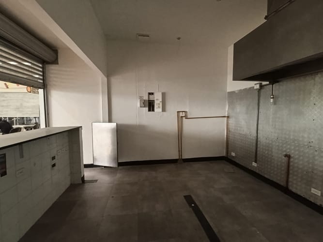 Local en arriendo en Guayaquil, Medellín, 25 m² · foto 11 de 15