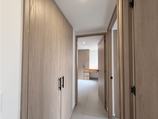 Apartamento de 3 alcobas en venta en San Jose, Sabaneta, 55 m² · foto 13 de 24