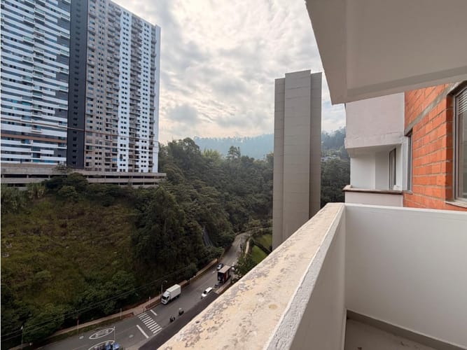 Apartamento de 3 alcobas en venta en San Jose, Sabaneta, 55 m² · foto 14 de 24