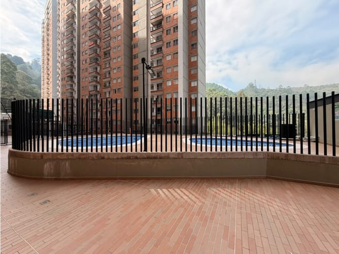 Apartamento de 3 alcobas en venta en San Jose, Sabaneta, 55 m² · foto 20 de 24