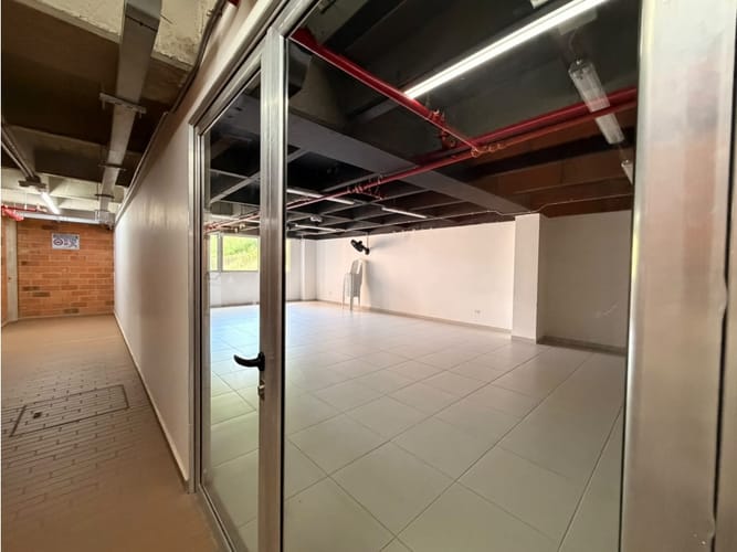 Apartamento de 3 alcobas en venta en San Jose, Sabaneta, 55 m² · foto 23 de 24