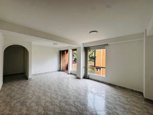 Apartamento de 3 alcobas en arriendo en Altos Del Poblado, Medellín, 77 m² · foto 5 de 24