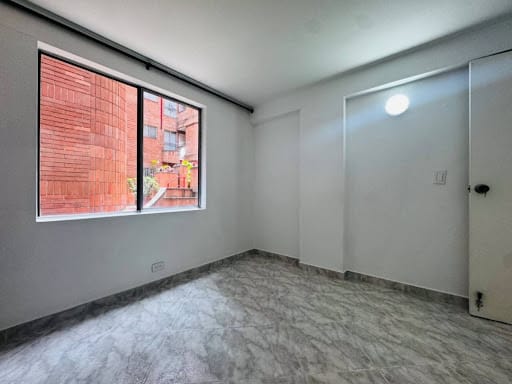 Apartamento de 3 alcobas en arriendo en Altos Del Poblado, Medellín, 77 m² · foto 20 de 24