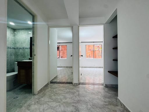 Apartamento de 3 alcobas en arriendo en Altos Del Poblado, Medellín, 77 m² · foto 22 de 24
