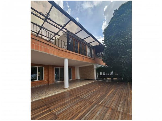 Casa de 5 alcobas en venta en El Tesoro, Medellín, 420 m² · foto 8 de 24