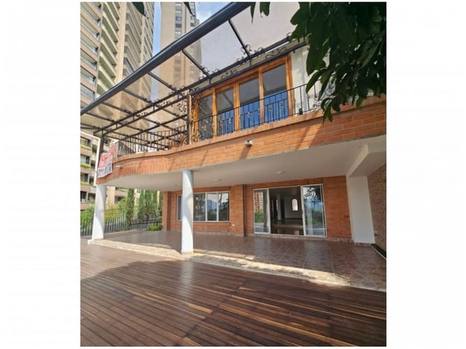 Casa de 5 alcobas en venta en El Tesoro, Medellín, 420 m² · foto 9 de 24