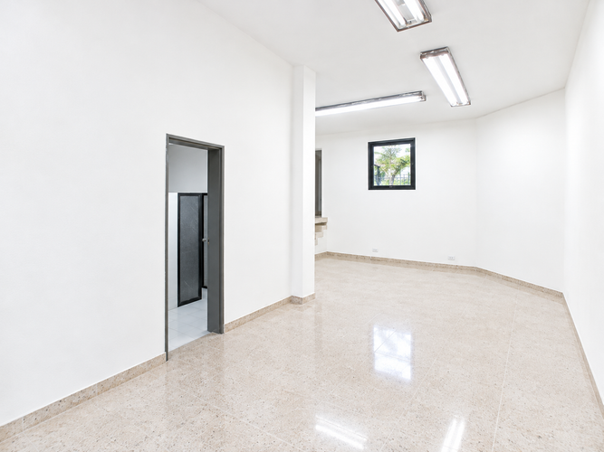 Local en arriendo en Manila, Medellín, 80 m² · foto 2 de 10