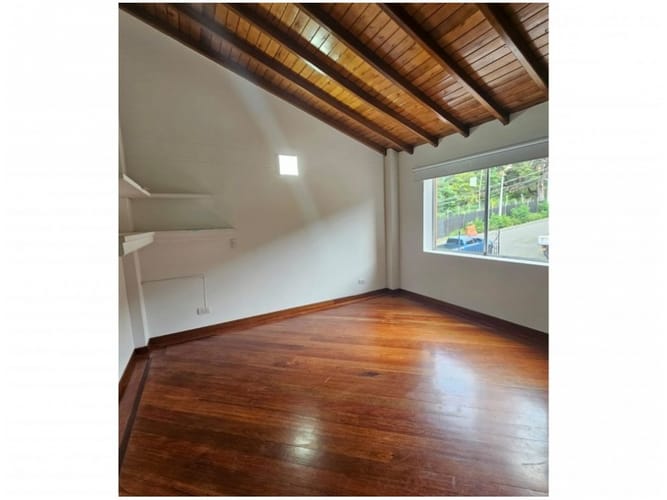 Casa de 5 alcobas en venta en El Tesoro, Medellín, 420 m² · foto 15 de 24