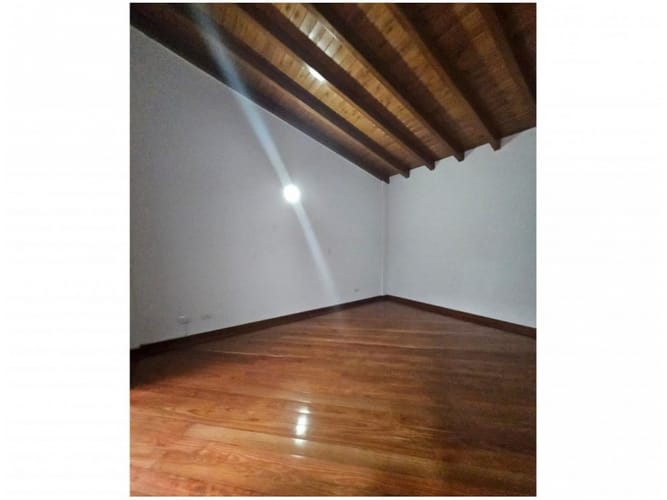 Casa de 5 alcobas en venta en El Tesoro, Medellín, 420 m² · foto 16 de 24