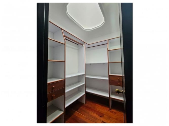 Casa de 5 alcobas en venta en El Tesoro, Medellín, 420 m² · foto 20 de 24