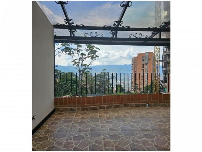 Casa de 5 alcobas en venta en El Tesoro, Medellín, 420 m² · foto 24 de 24