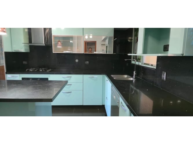 Apartamento de 3 alcobas en venta en La Castellana, Medellín, 125 m² · foto 4 de 24