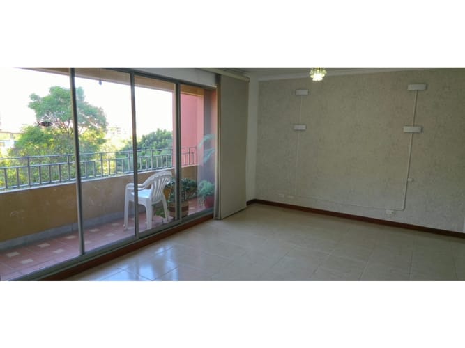 Apartamento de 3 alcobas en venta en La Castellana, Medellín, 125 m² · foto 5 de 24