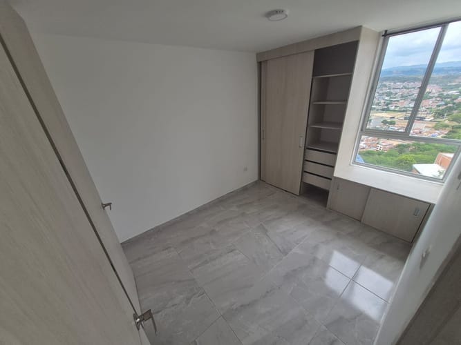 Apartamento de 3 alcobas en arriendo en El Malecón, Girón, 65 m² · foto 5 de 18