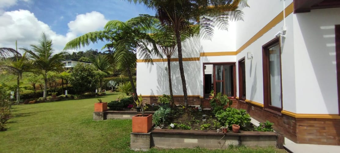 Finca en arriendo en Sajonia, Rionegro, 540 m² · foto 2 de 12