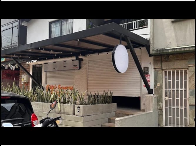 Local en venta en Laureles, Medellín, 156 m² · foto 10 de 11