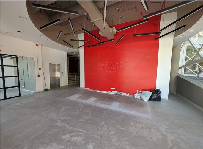 Local en arriendo en El Poblado, Medellín, 503 m² · foto 2 de 7