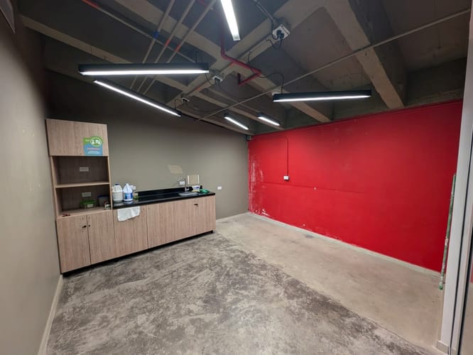 Local en arriendo en El Poblado, Medellín, 503 m² · foto 5 de 7