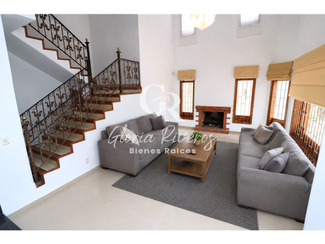 Casa de 5 alcobas en arriendo en Parcelas, Cota, 280 m² · foto 9 de 24