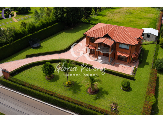 Casa de 5 alcobas en arriendo en Parcelas, Cota, 280 m² · foto 6 de 24