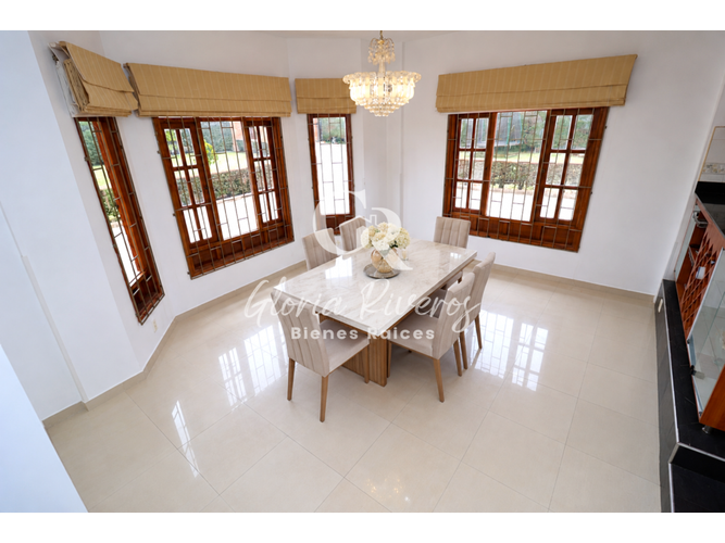 Casa de 5 alcobas en arriendo en Parcelas, Cota, 280 m² · foto 15 de 24