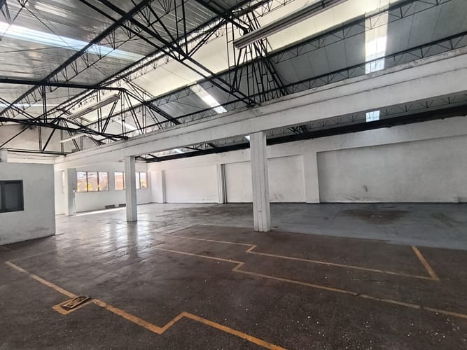 Bodega en arriendo en El Poblado, Medellín, 270 m² · foto 8 de 15
