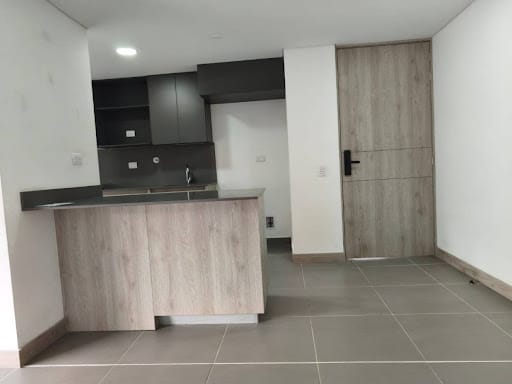 Apartamento de 3 alcobas en arriendo en La Abadia, Envigado, 90 m² · foto 2 de 23